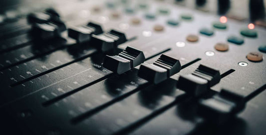 2-Channel vs. 4-Channel Amps: What’s Best for Your Audio Setup?